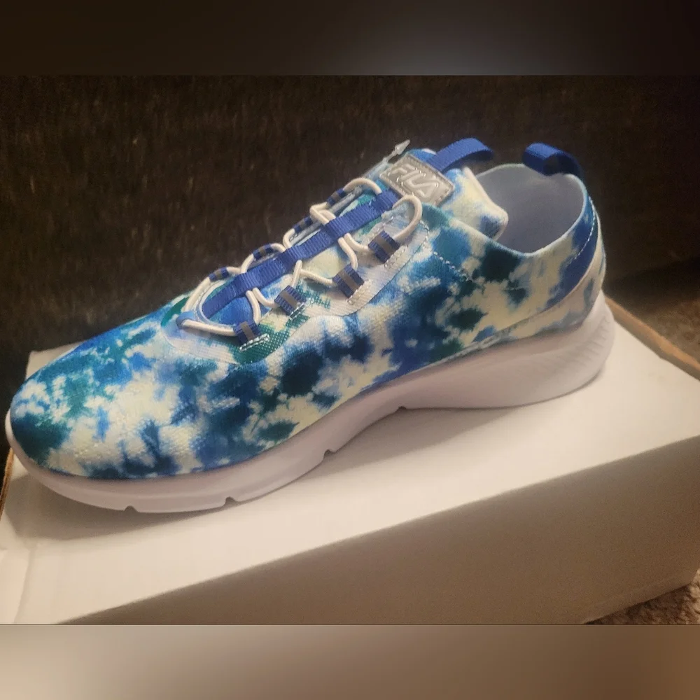 Fila NEW Blue and Green Tie-Dye Athletic Shoes Size‎ 9